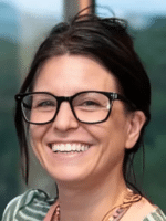 headshot of liska radachi